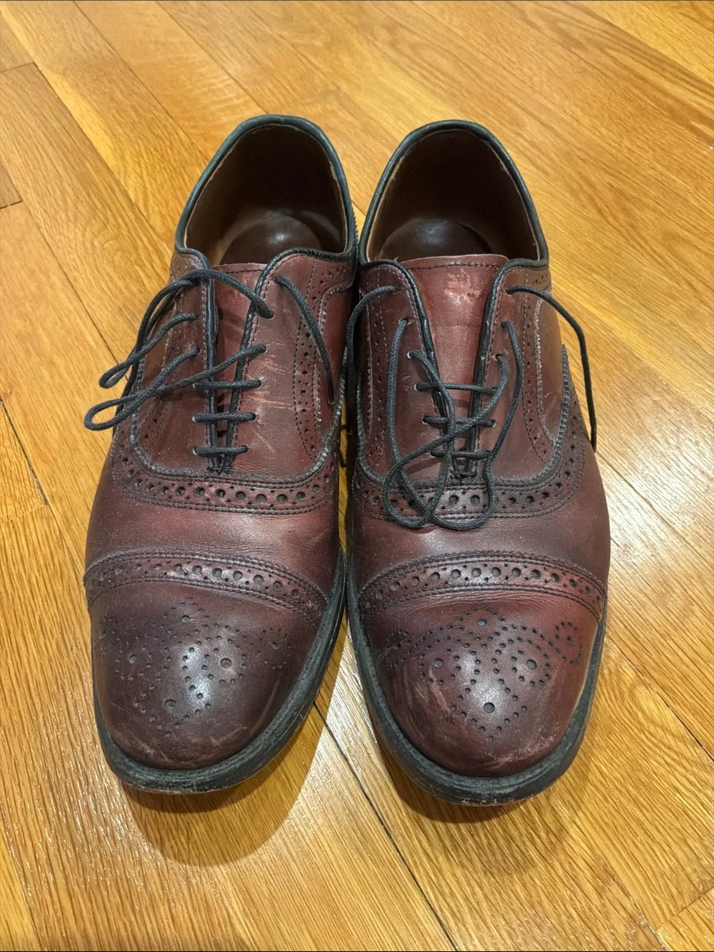 Allen Edmonds Strand Men's Burgundy Wingtip Oxford Dress Shoes Size 9.5 E - Used